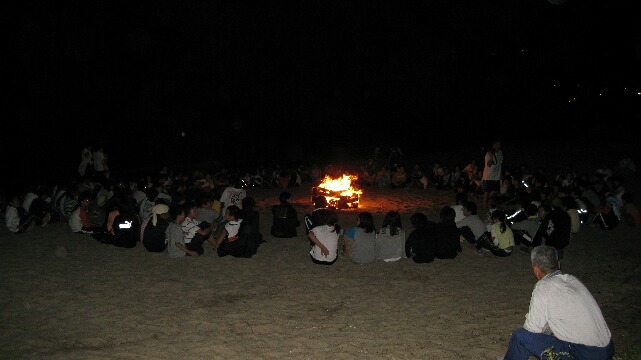 キャンプファイアー