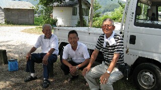 仲間の民宿のお父さんたちです！